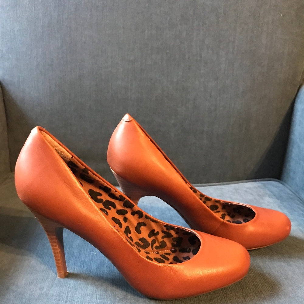 Jessica Simpson Oscar Pumps, Size 7.5
